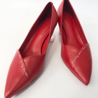 チャールズアンドキース(Charles and Keith)のチャールズ＆キース エンブロイダードルーサイトスカルプチャーヒールパンプス未使用(ハイヒール/パンプス)