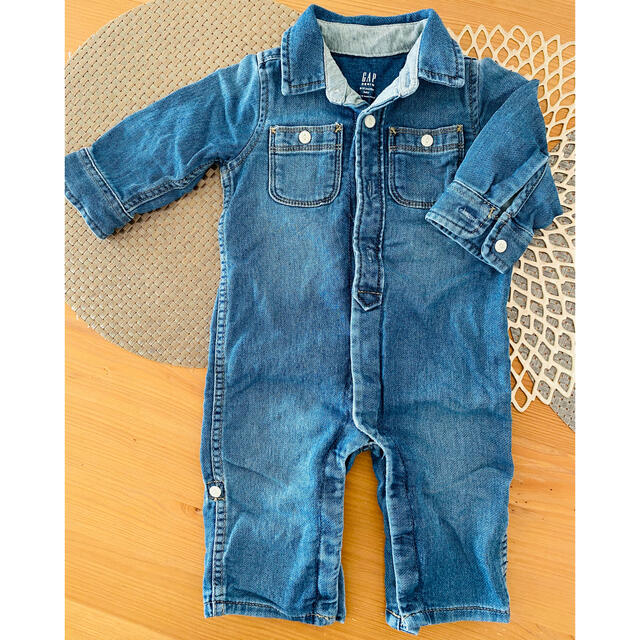 babyGAP(ベビーギャップ)のベビー服　GAP Baby  デニム　 キッズ/ベビー/マタニティのベビー服(~85cm)(ロンパース)の商品写真