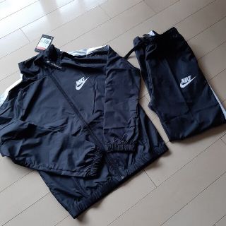 ナイキ(NIKE)の新品　NIKE　ナイキ　ウインドブレーカー　キッズ　セットアップ上下　160cm(ジャケット/上着)