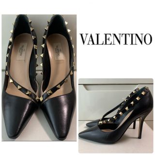 ヴァレンティノ(VALENTINO)のVALENTINO ブラックレザー　スタッズ　パンプス(ハイヒール/パンプス)