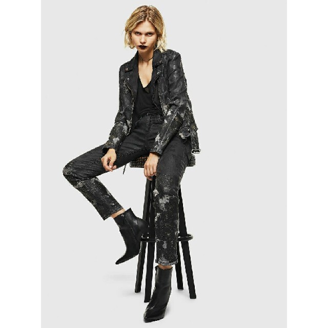 DIESEL - 【新品未使用・タグ有り国内正規品】DIESEL デニム DIESEL - 【新品未使用・タグ有り国内正規品】DIESEL デニム
