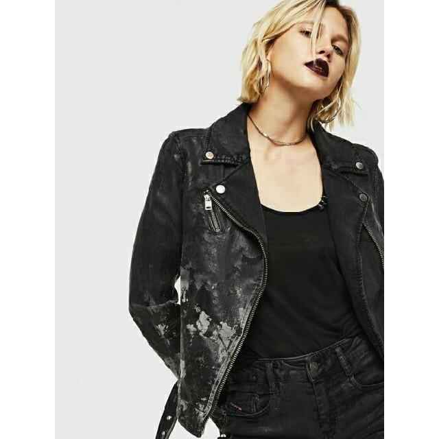 DIESEL - 【新品未使用・タグ有り国内正規品】DIESEL デニム DIESEL - 【新品未使用・タグ有り国内正規品】DIESEL デニム