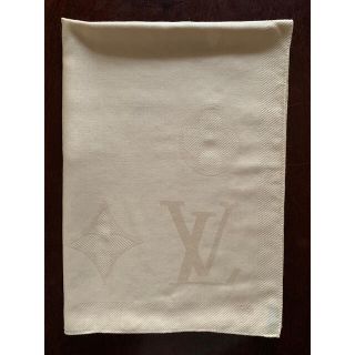 ルイヴィトン(LOUIS VUITTON)のLOUIS VUITTON  モノグラム柄　ストール　送料込み(ストール/パシュミナ)