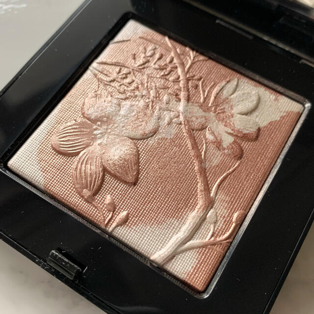 BOBBI BROWN(ボビイブラウン)のロビ様専用　BOBBI BROWN ピンクグロウ コスメ/美容のベースメイク/化粧品(フェイスパウダー)の商品写真