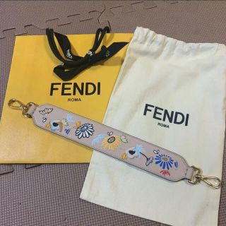 フェンディ(FENDI)のyu♡様専用16日までお取置FENDIフェンディ ストラップユー ミニ(ハンドバッグ)