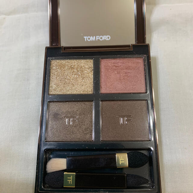 TOM FORD(トムフォード)のTOM FORD アイシャドウ　26 ヴィジョネア コスメ/美容のベースメイク/化粧品(アイシャドウ)の商品写真