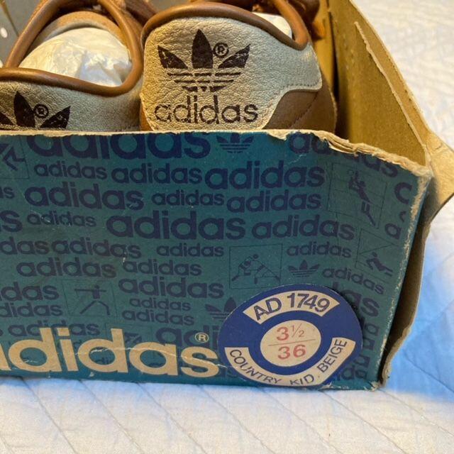 adidas(アディダス)のVintage ADIDAS　COUNTRY KIDS キッズ/ベビー/マタニティのキッズ靴/シューズ(15cm~)(スニーカー)の商品写真