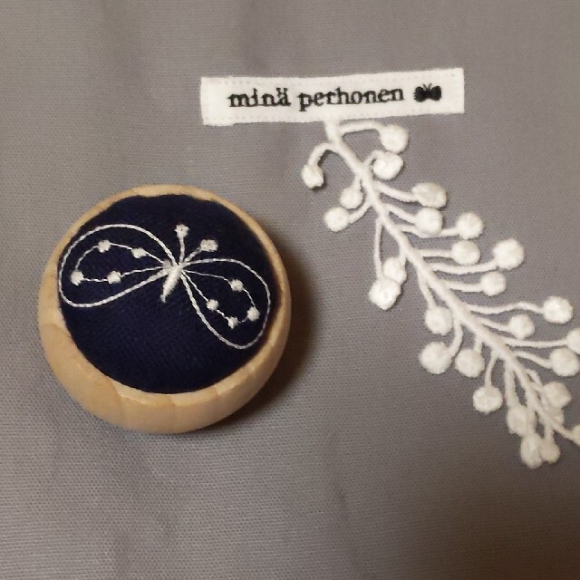 mina perhonen(ミナペルホネン)のハンドメイド　ミナペルホネン　ピンクッション ハンドメイドの生活雑貨(雑貨)の商品写真