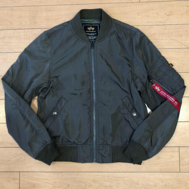 ALPHA INDUSTRIES - MA-1 ブルゾン 送料込み！の通販 by とむ's shop ...