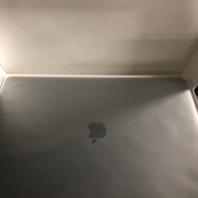 MacBook Pro 15インチ　2017年式　型式【MPTR2J/A】 3