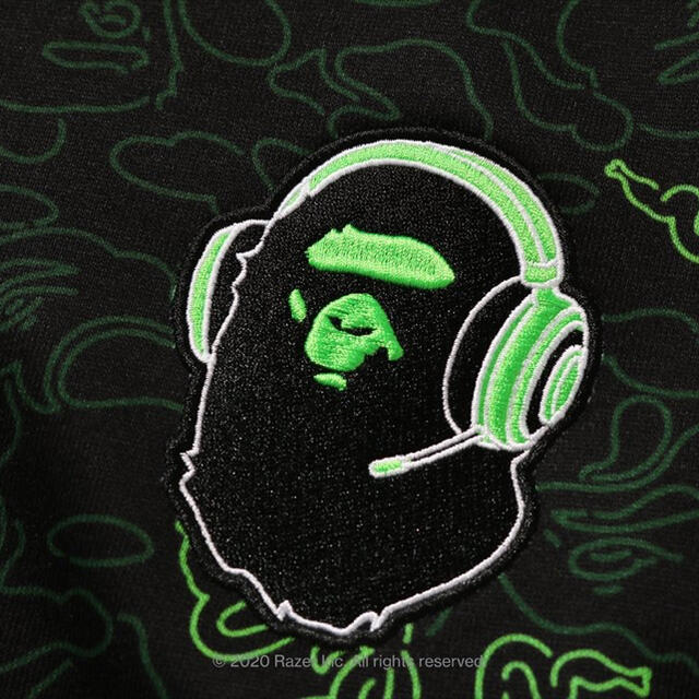 A BATHING APE(アベイシングエイプ)のBape x Razer Neon Camo Full Zip Hoodie ! メンズのトップス(パーカー)の商品写真