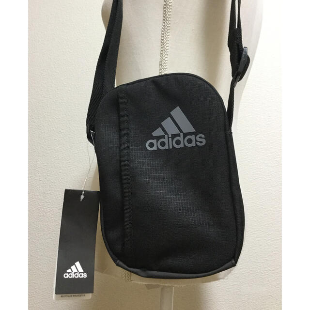 adidas(アディダス)の専用　　アディダス　ショルダーバッグ レディースのバッグ(ショルダーバッグ)の商品写真