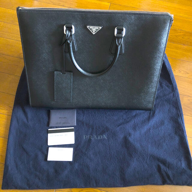 メーカー直売】 PRADA - 定価28万弱美品 PRADA サフィアーノレザー