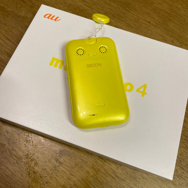 au(エーユー)のマモリーノ 4 スマホ/家電/カメラのスマートフォン/携帯電話(携帯電話本体)の商品写真