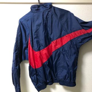 ナイキ(NIKE)のNIKE BIG SWOOSH ナイキ ビッグ スウォッシュ(ナイロンジャケット)