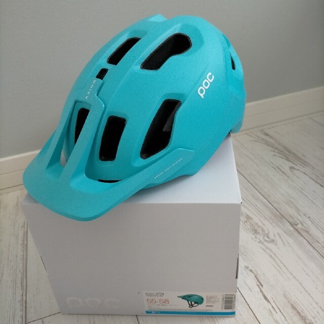 POC 自転車 ヘルメット 新品未使用 スポーツ/アウトドアの自転車(ウエア)の商品写真