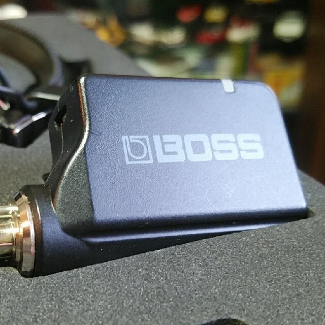 BOSS(ボス)のBoss waza air 技エアー 　ヘッドフォンアンプ 楽器のギター(ギターアンプ)の商品写真