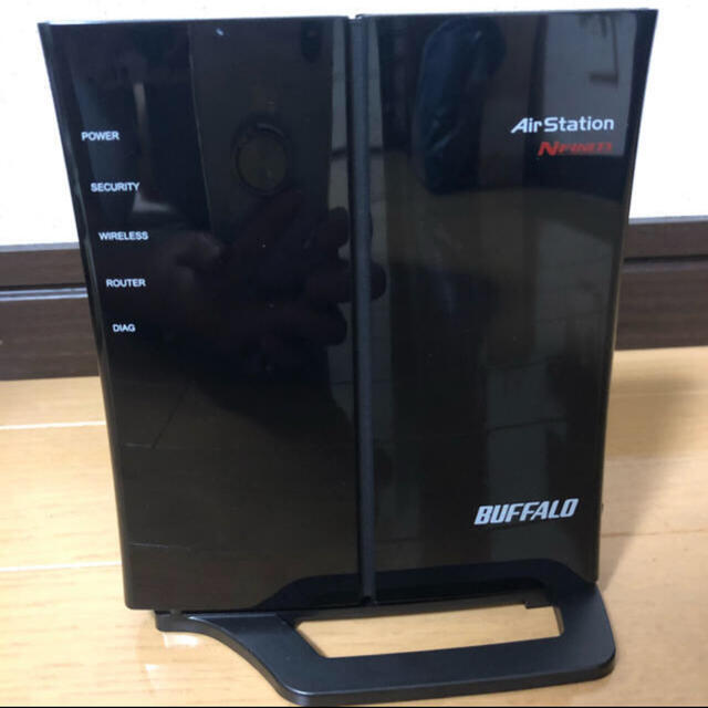 Buffalo(バッファロー)のBUFFALO WHR-300 箱なし配送 スマホ/家電/カメラのPC/タブレット(PC周辺機器)の商品写真