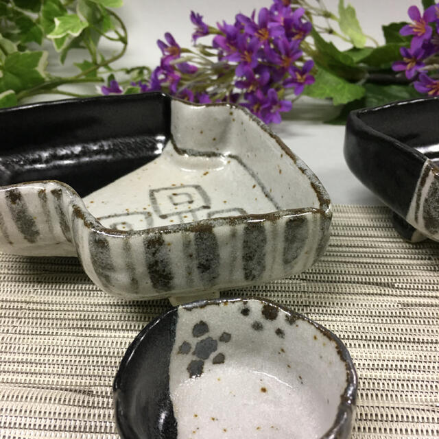 美濃焼　黒織部かぎ紋変形鉢と千代口　ペア　土物 1
