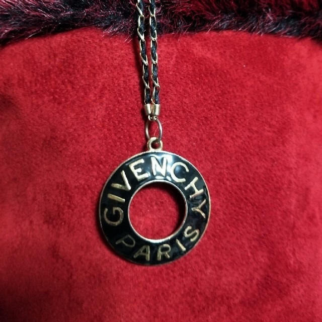 GIVENCHY(ジバンシィ)の♥️GIVENCHY♥️　ネックレス　ヴィンテージ レディースのアクセサリー(ネックレス)の商品写真