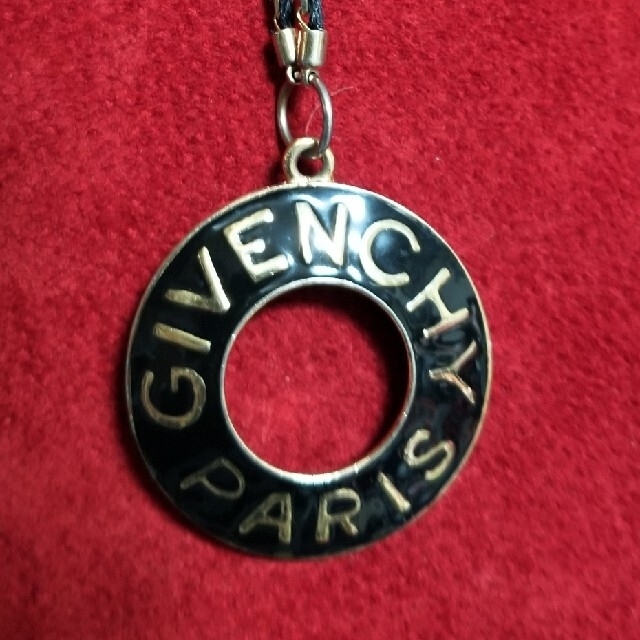 GIVENCHY(ジバンシィ)の♥️GIVENCHY♥️　ネックレス　ヴィンテージ レディースのアクセサリー(ネックレス)の商品写真