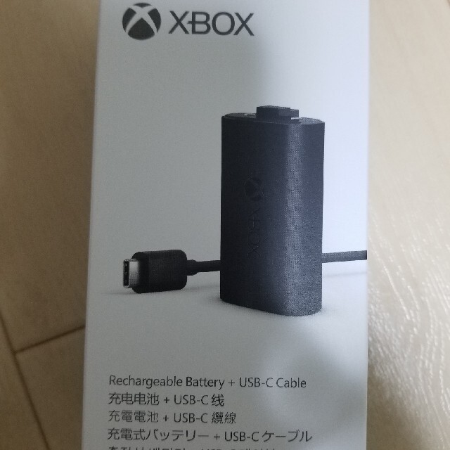 Xbox(エックスボックス)のXBOX series s　コントローラー用充電バッテリー付　エコバッグ付 エンタメ/ホビーのゲームソフト/ゲーム機本体(家庭用ゲーム機本体)の商品写真