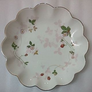 ウェッジウッド(WEDGWOOD)のまろん様専用 ウェッジウッド ワイルドストロベリー ペタルトレイ(食器)