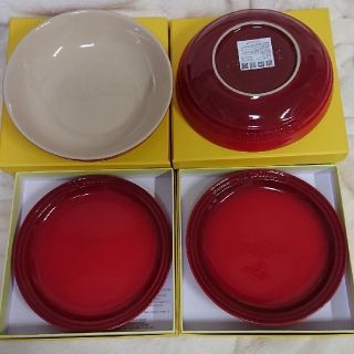 ルクルーゼ(LE CREUSET)のル・クルーゼ 2セット 計4枚 ディッシュ & 19cmプレート レッド (食器)