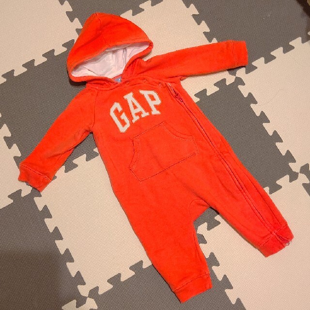 GAP(ギャップ)のGAP  ロンパース  70サイズ  男女兼用  used  派手可愛 キッズ/ベビー/マタニティのベビー服(~85cm)(ロンパース)の商品写真