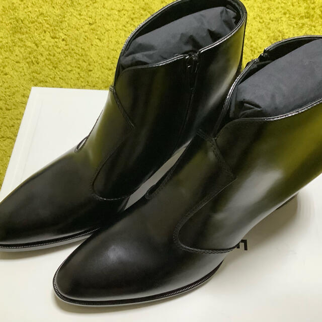 celine(セリーヌ)のCeline 20aw 8.5cmヒール Pages 42 メンズの靴/シューズ(ブーツ)の商品写真