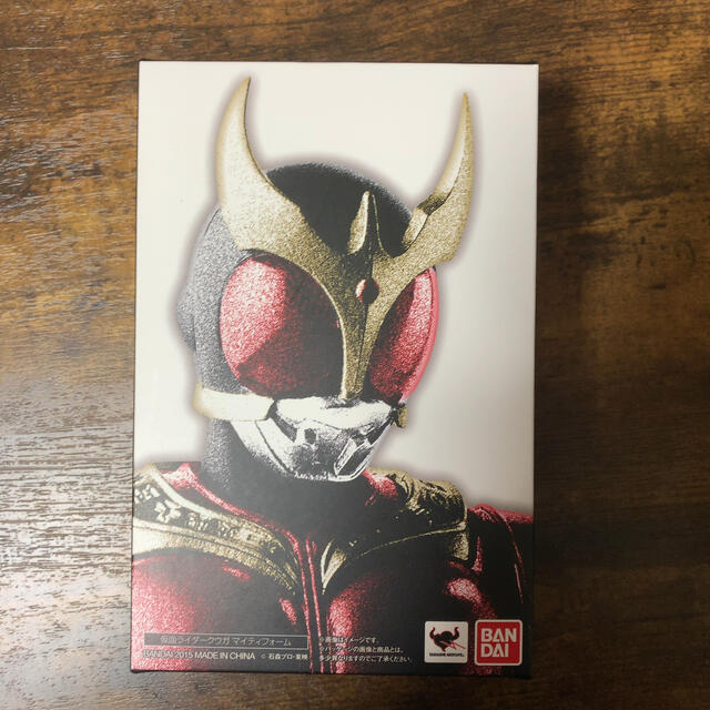 フィギュアーツ  真骨彫製法　仮面ライダークウガ  マイティフォーム