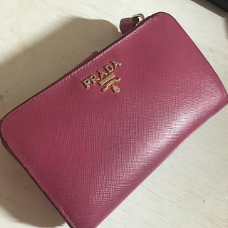 プラダ(PRADA)のPRADA財布 ピンク 三折り(財布)