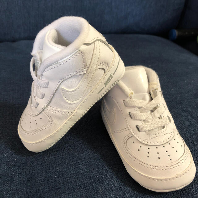 NIKE(ナイキ)のNIKE FORCE1 ベビー 9センチ キッズ/ベビー/マタニティのベビー靴/シューズ(~14cm)(スニーカー)の商品写真