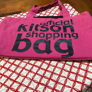 キットソン(KITSON)のオフィシャル　キットソン　ショッピングバック、ピンク&黒ロゴ総裏バカでかバック(トートバッグ)