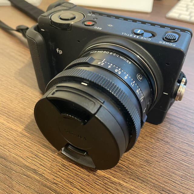 SIGMA fp レンズキット 純正ハンドグリップ 付き | www.jarussi.com.br
