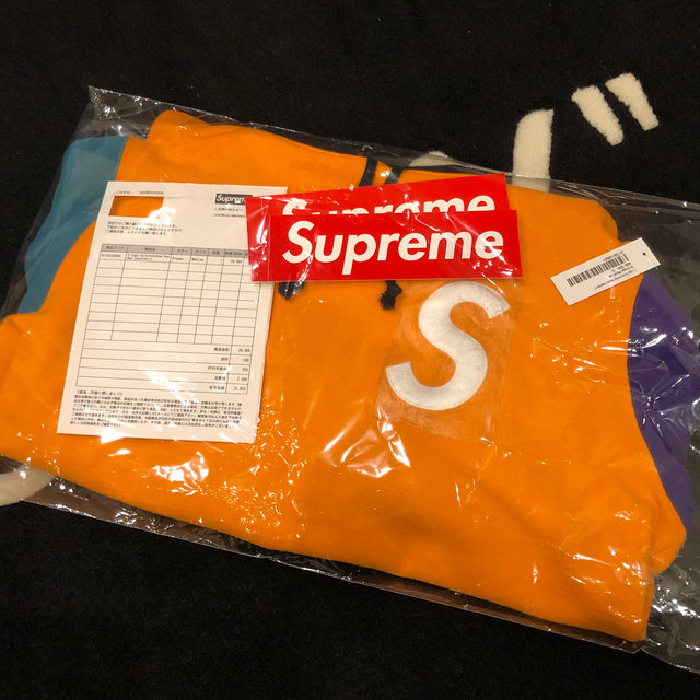 Supreme(シュプリーム)のグレフル様専用 Supreme シュプリーム Sロゴ カラーブロック フーディ メンズのトップス(パーカー)の商品写真