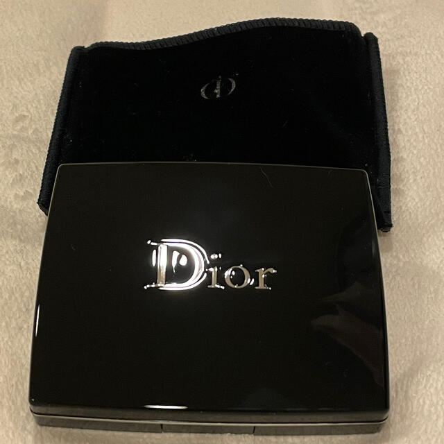 Dior(ディオール)のDior ディオールスキン ルージュ ブラッシュ (チークカラー) コスメ/美容のベースメイク/化粧品(チーク)の商品写真