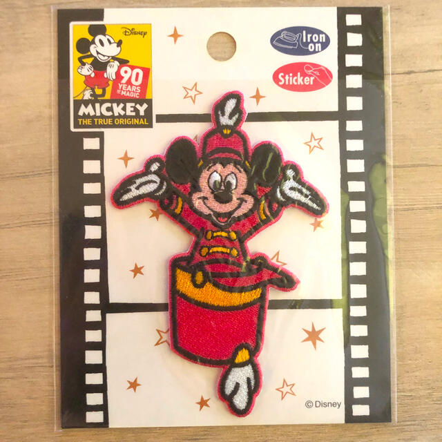 Disney(ディズニー)のミッキー 刺繍ワッペン（シールとしても貼付け可） エンタメ/ホビーのおもちゃ/ぬいぐるみ(キャラクターグッズ)の商品写真