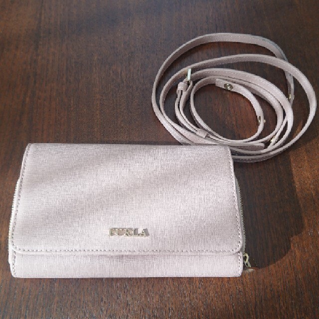 Furla(フルラ)のショルダーウォレット(雪桜様専用) レディースのファッション小物(財布)の商品写真