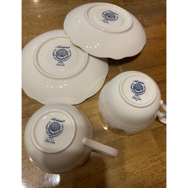 Noritake(ノリタケ)のノリタケ トゥルーラブ カップ&ソーサー 2客 ピンク イエロー インテリア/住まい/日用品のキッチン/食器(食器)の商品写真