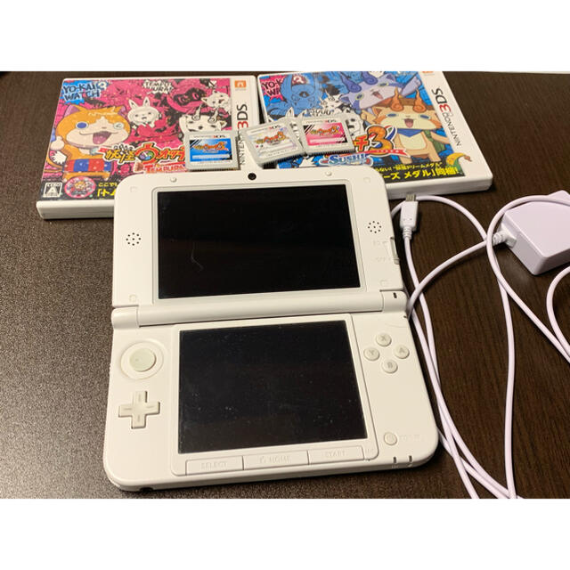 3DS LL本体 (豪華おまけ付き） エンタメ/ホビーのゲームソフト/ゲーム機本体(家庭用ゲーム機本体)の商品写真