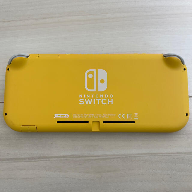 Nintendo Switch Lite イエロー　スイッチ　ライト　本体のみ