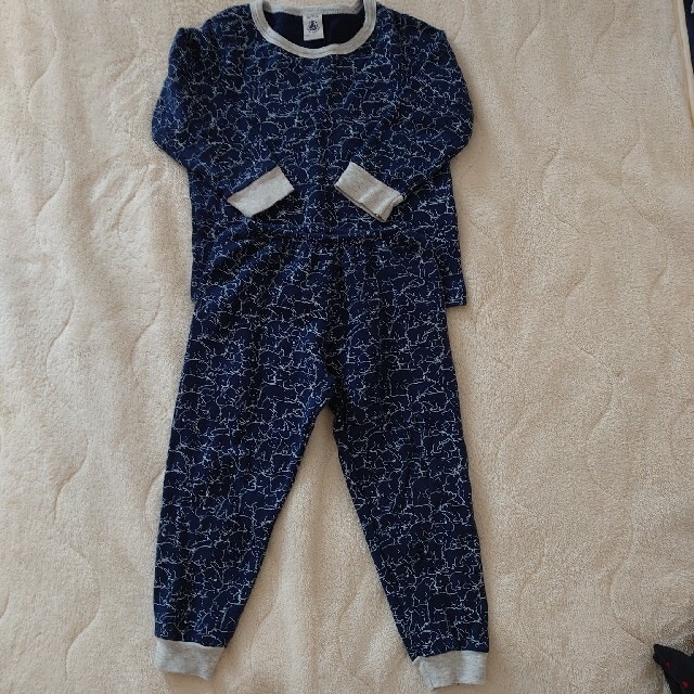 PETIT BATEAU(プチバトー)のyuzu様専用 プチバトー パジャマ 3ans95㎝ キッズ/ベビー/マタニティのキッズ服男の子用(90cm~)(パジャマ)の商品写真