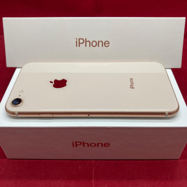 Apple(アップル)のSIMフリー iPhone8 64GB ゴールド　上美品 スマホ/家電/カメラのスマートフォン/携帯電話(スマートフォン本体)の商品写真