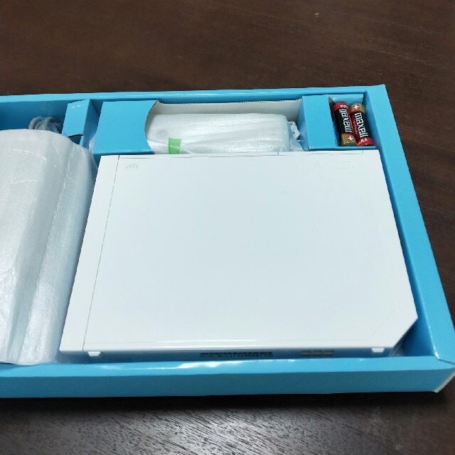 Rさま専用　Nintendo Wii RVL-S-WD 本体