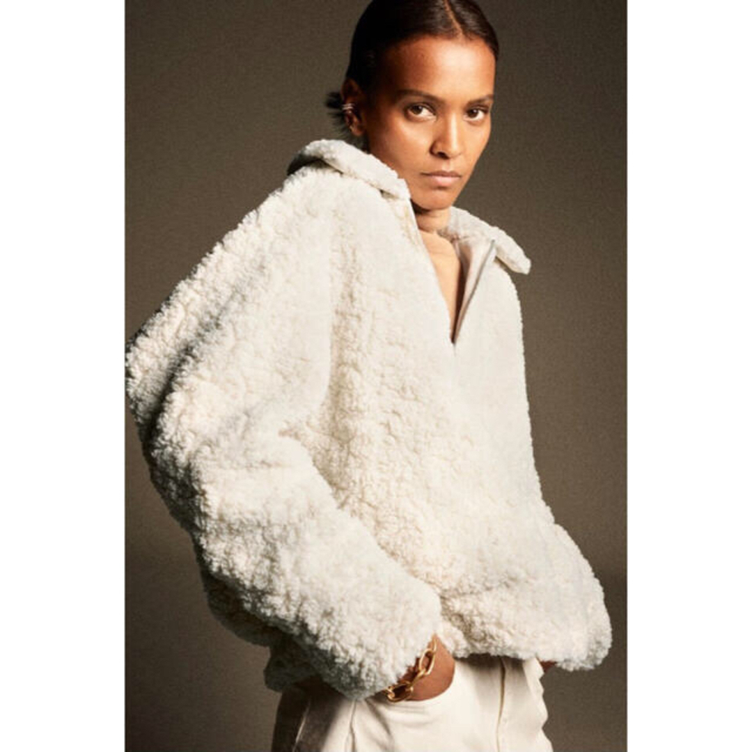 ZARA - 新品☆ZARA ザラ 長袖ボアジャケット アウターの通販 by ZARA - 新品☆ZARA ザラ 長袖ボアジャケット アウターの通販 by