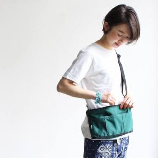 MELO*OVAL SHAPED BAG ショルダーバッグ サコッシュの通販