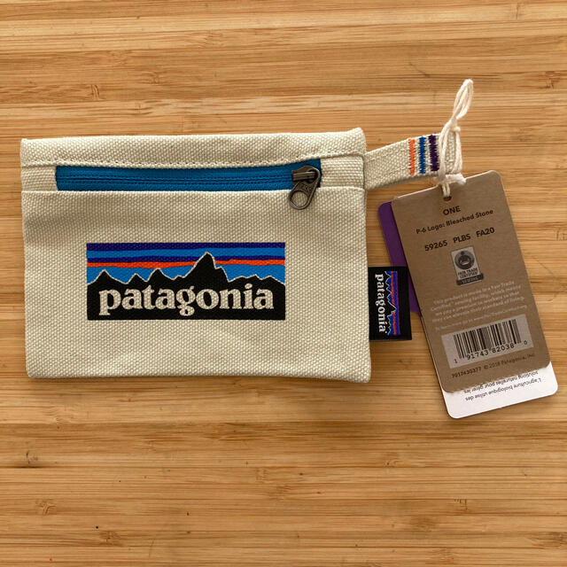 patagonia(パタゴニア)の新品未使用　パタゴニア　ポーチ レディースのファッション小物(ポーチ)の商品写真