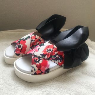 エムエスジイエム(MSGM)の新品未使用☆正規品 MSGM サンダル 厚底 ローラフラワー 23.5cm(サンダル)