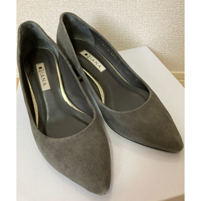DIANA(ダイアナ)の《最終値下げ》DIANA　スウェードパンプス(グレー) レディースの靴/シューズ(ハイヒール/パンプス)の商品写真